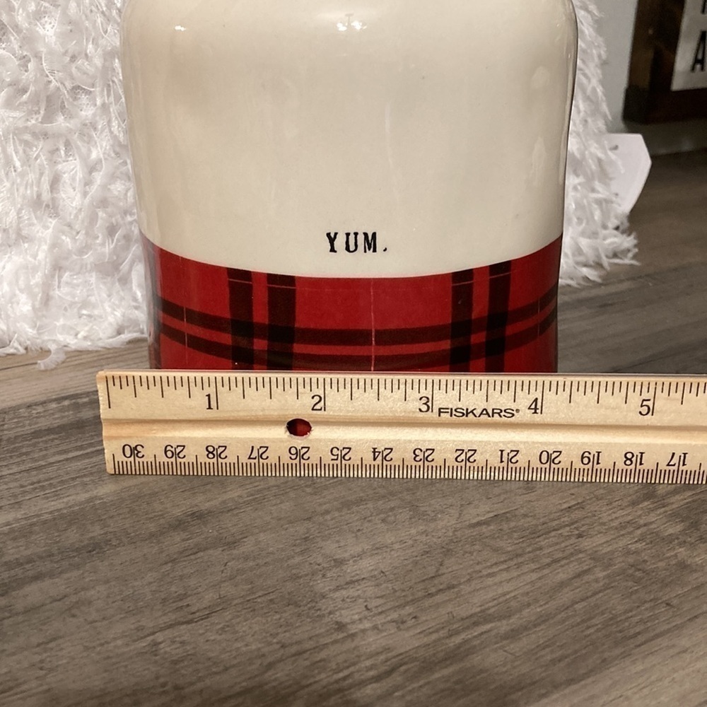 Rae Dunn YUM BUFFALO PLAID DIMPLED CERAMIC CANISTER W/RARE STAMPED MISPRINT - Picture 9 of 11